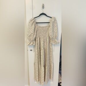 Bumpy friendly floral print dress.